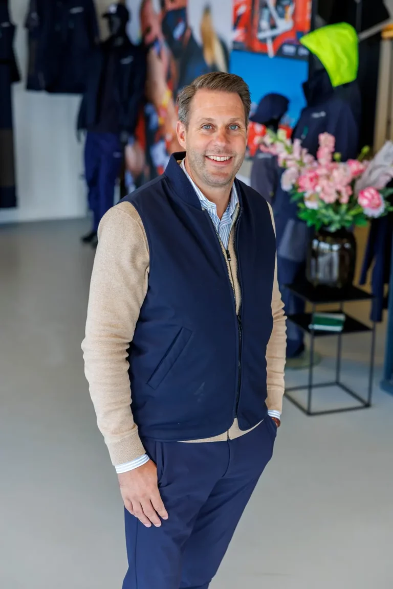 Bart Ebink, directeur van Tailor & Stitch, in de showroom